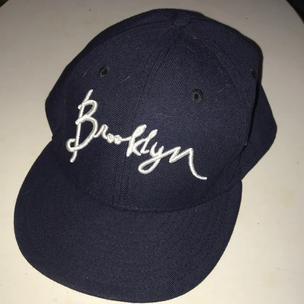New Era 59FIFTY Brooklyn Script Navy Blue Fitted Hat Cap Size 7 3/4 NYC